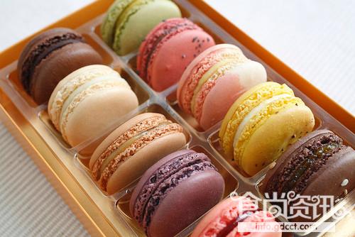 马卡龙是什么_杏仁小圆饼