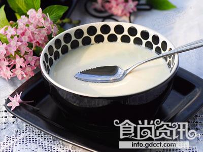 姜撞奶的做法_如何做姜撞奶_姜撞奶的功效