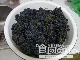 居民自酿葡萄酒成炸弹_葡萄酒的自制方法