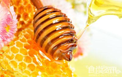 蜂蜜真假怎么鉴定 蜂蜜辨别方法