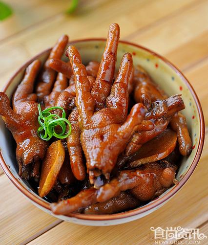 万人迷惹味菜  秘制红烧鸡爪怎么做