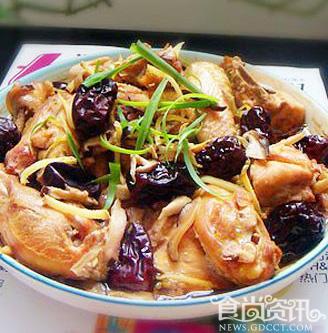 怎么做枣栗核桃炖鸡好吃