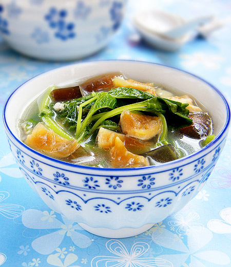 皮蛋苋菜汤：湖南风味，简单营养