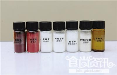 “鲜榨”草莓汁无草莓？