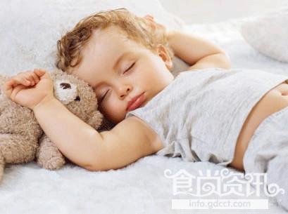 潮妈爆料：从睡觉出汗看出小孩健康状况