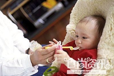 6个月的宝宝吃什么辅食？
