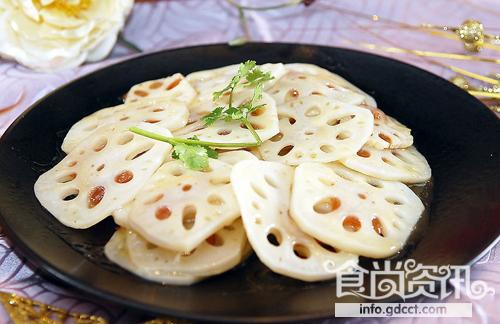 肌肤粗糙干燥 这些食物能解愁