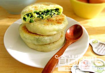 山东特色小吃烙韭菜馅饼怎么做