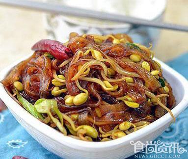 黄豆芽炖粉条的做法
