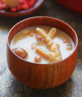 美味养颜汤：山药杂豆煲鸡脚