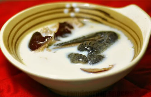 牛奶红枣炖乌鸡
