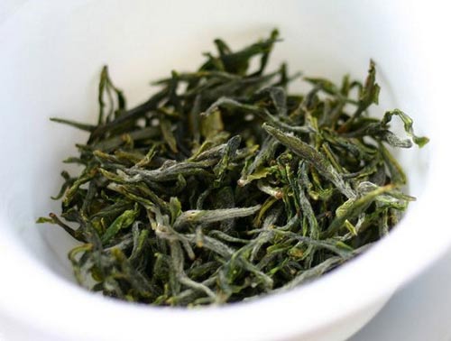 色香幽细比兰花 庐山云雾茶的功效