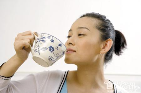 口干口苦是什么原因怎样调理