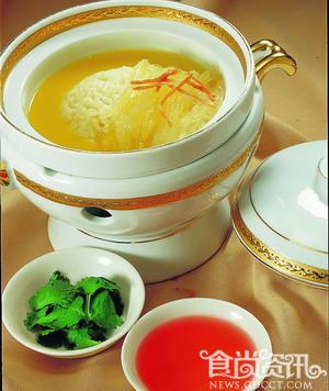 五一小长假美食游 香港鱼翅捞饭等你来尝