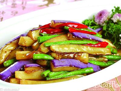 长豆角烧茄子的做法