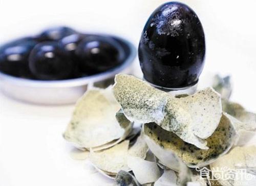 工业硫酸铜腌制皮蛋遭曝光 食药总局严查