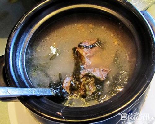 夏至吃什么 绿豆排骨汤+鸡汁凉拌面