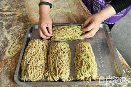 面食中添加工业甲醛 “黑心”老板被刑拘