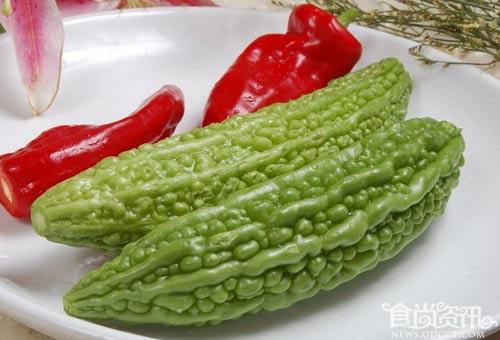 夏季吃苦瓜有益身体 苦瓜的功效与作用