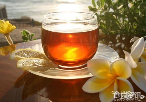 夏季喝养生茶 应对全国高温天气