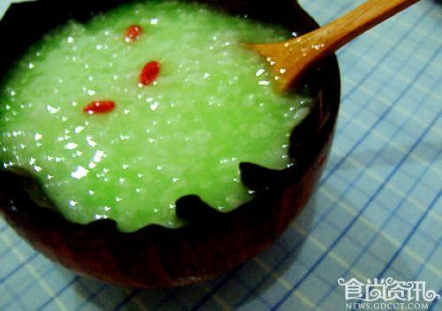 夏季防暑降温食谱 荷叶粥的做法分享