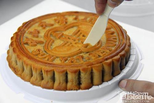 中大月饼网上走俏  网友追捧送礼神器！