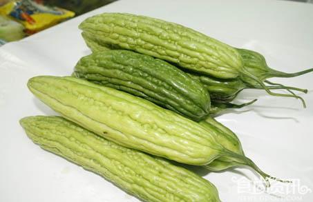 苦瓜的功效与作用 苦瓜怎么做不苦
