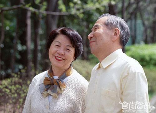 如何预防阿尔茨海默症 预防老年痴呆的食物