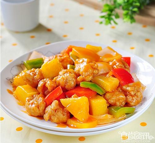 如何做咕噜肉？菠萝咕噜肉的家常做法