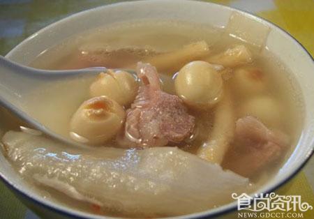 3款秋季女性养生汤 滋润又美容