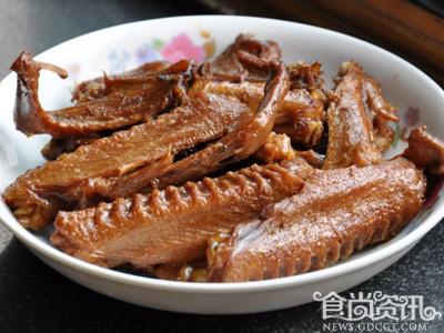 过瘾麻辣鸭翅的做法  家庭麻辣鸭翅怎么做简单